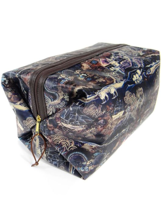 Atlas Waterproof Box Washbag - end view