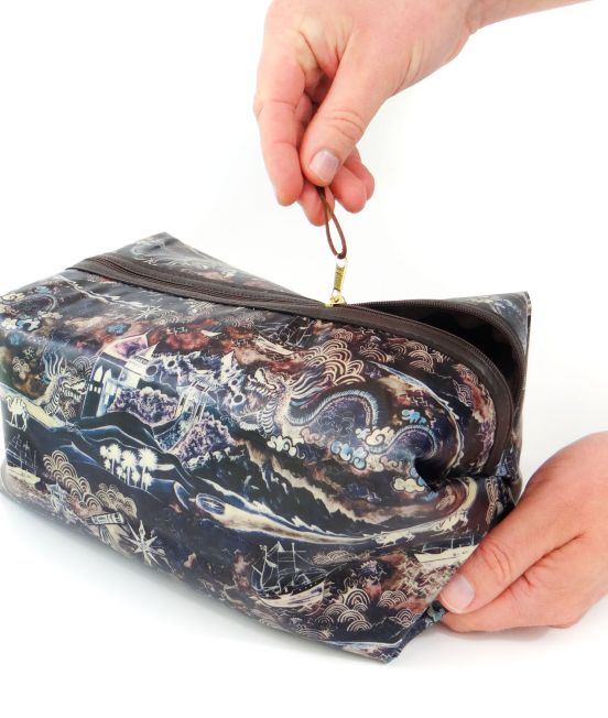 Atlas Waterproof Box Washbag - zip opening