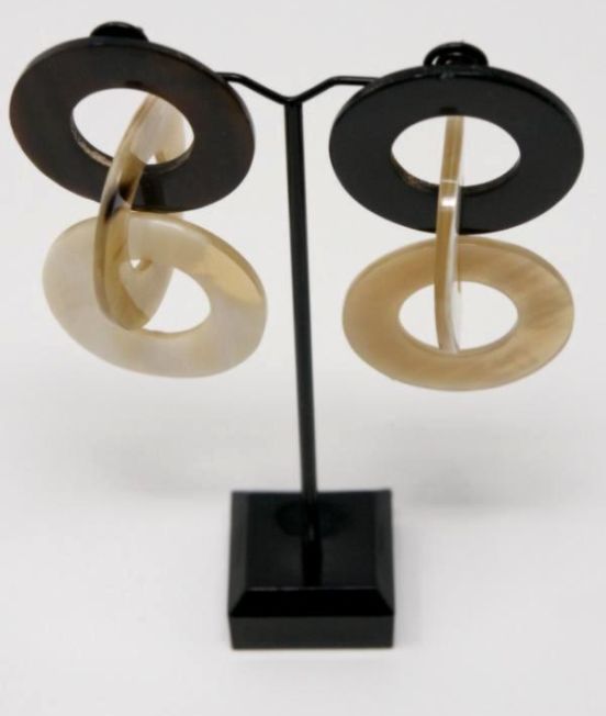 Abbeyhorn Oval Triptic Earrings - pale/dark