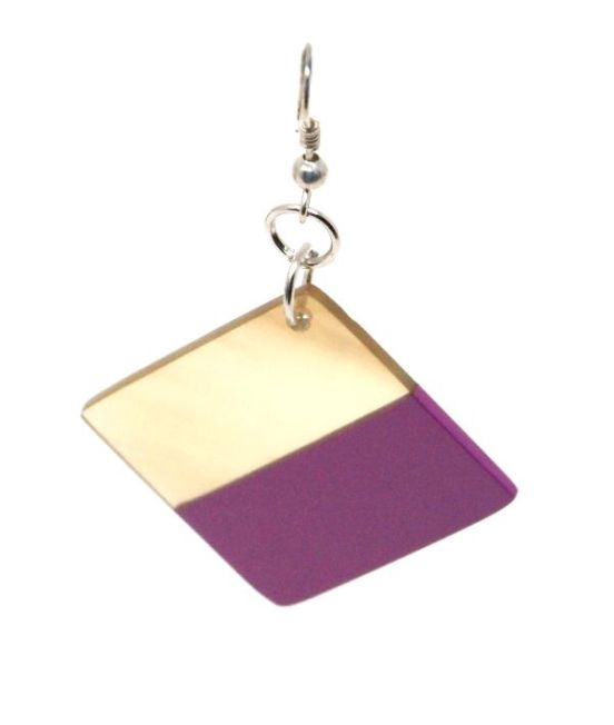 Indochineur Oxhorn Square Earrings - fuschia lacquer - close up