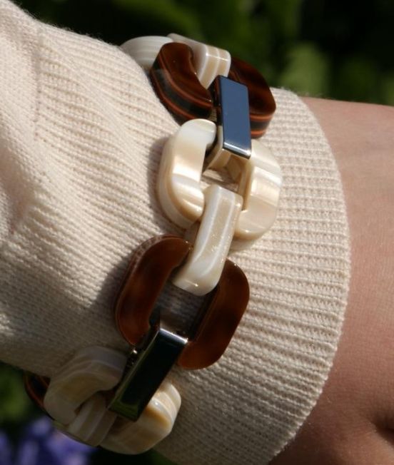 Close up of Xavier Derome Brown/Cream Reversible Bracelet